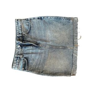 H&M jean skirt zipper fly 100%cotton with side slit size 4